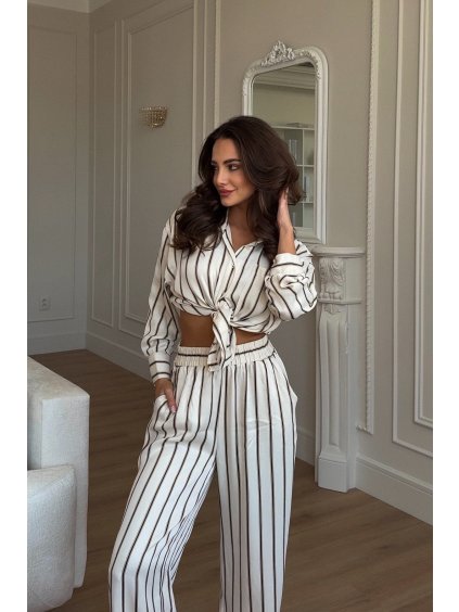 Pohodlný pruhovaný komplet Comfy