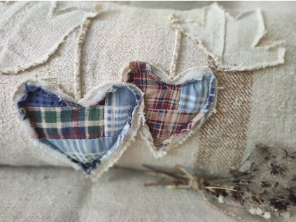 valentin dekoráció textilből