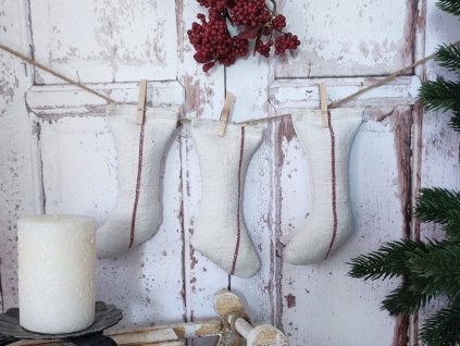 3db fehér alapon vékony 1db vékony bordó csíkos vászon mini mikulás zokni tömött