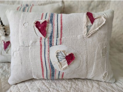 farmouse párna téli dekoráció patchwork szívekkel