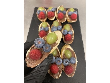 Kanapka - nutellová s ovocem