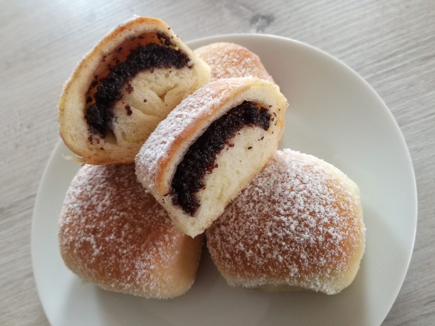 Kynuté buchty s mákem a povidly