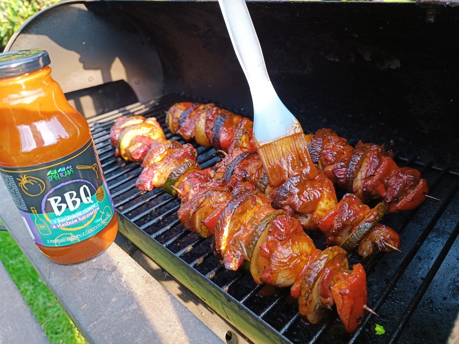 Grilované špízy v BBQ omáčce