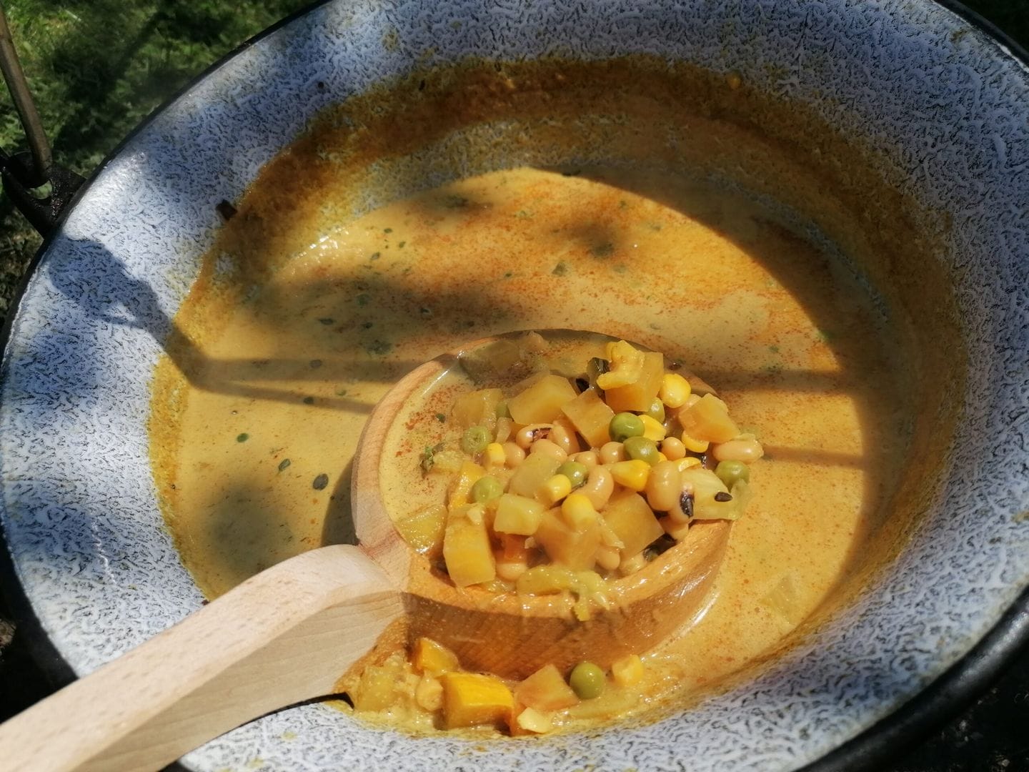 Kotlíkové vegan karí