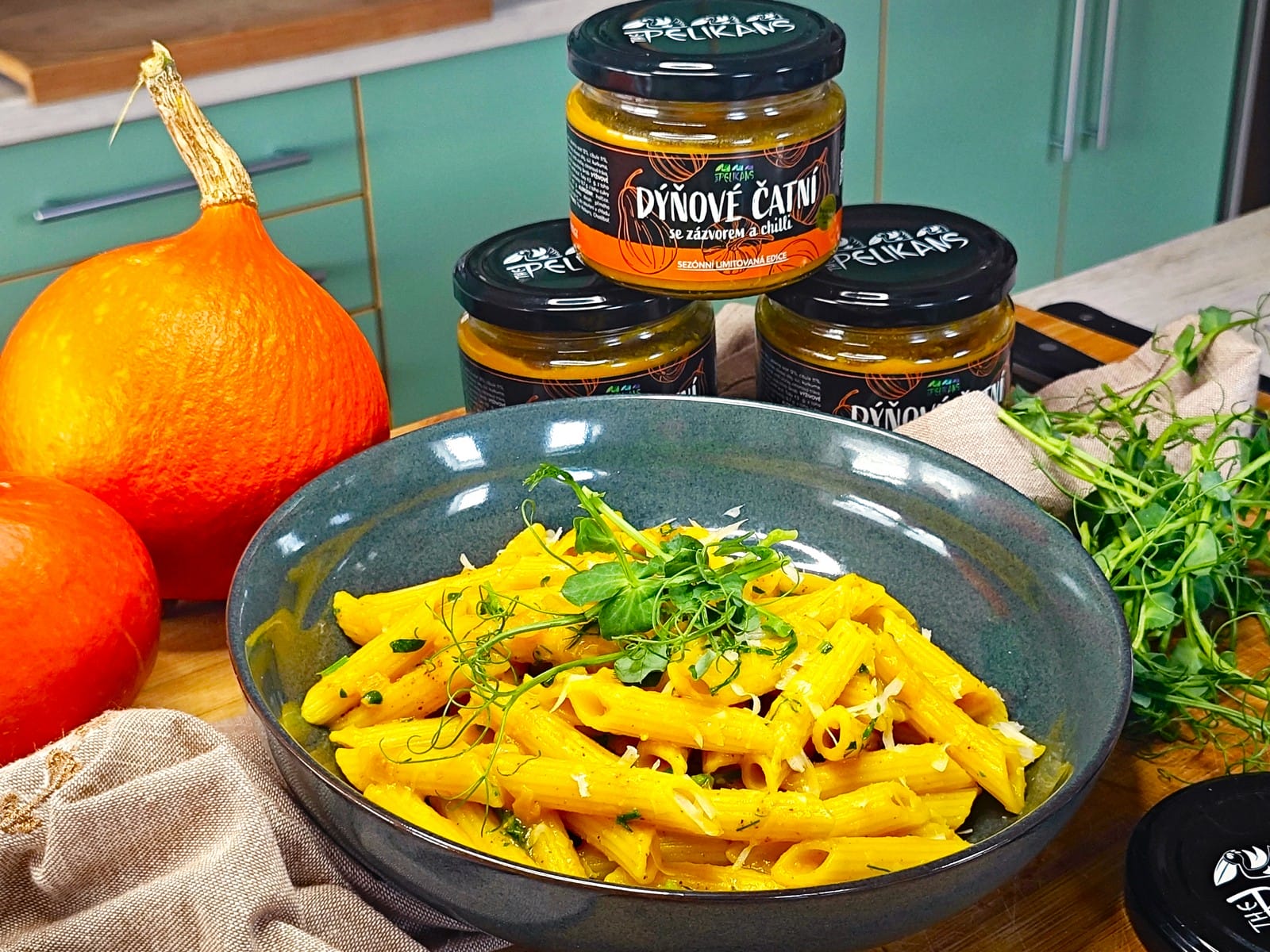 VIDEORECEPT: Těstoviny Penne s dýňovým čatní