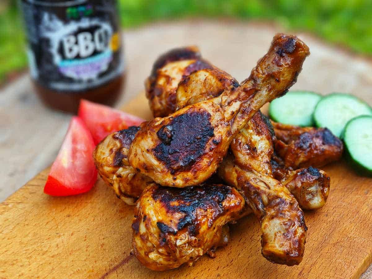 Grilované kuřecí paličky v BBQ omáčce