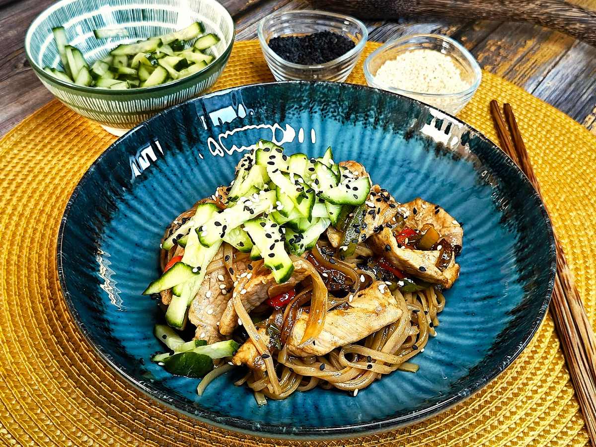 Pad Thai s vepřovým masem