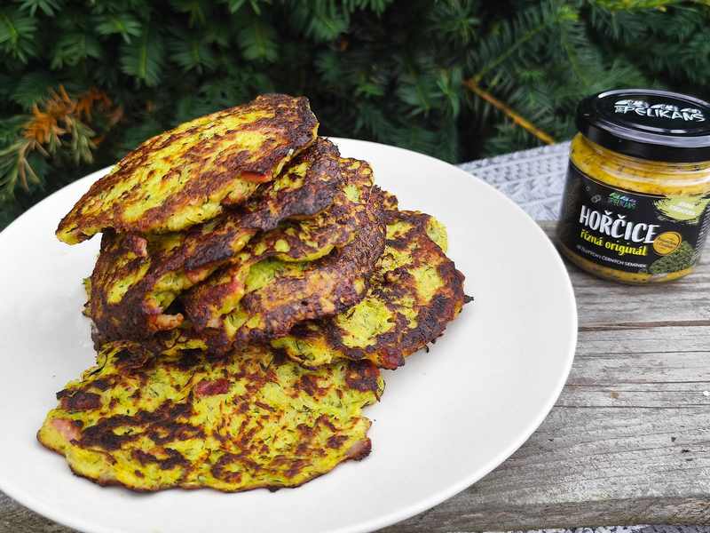Křupavé cuketové placky na grilu