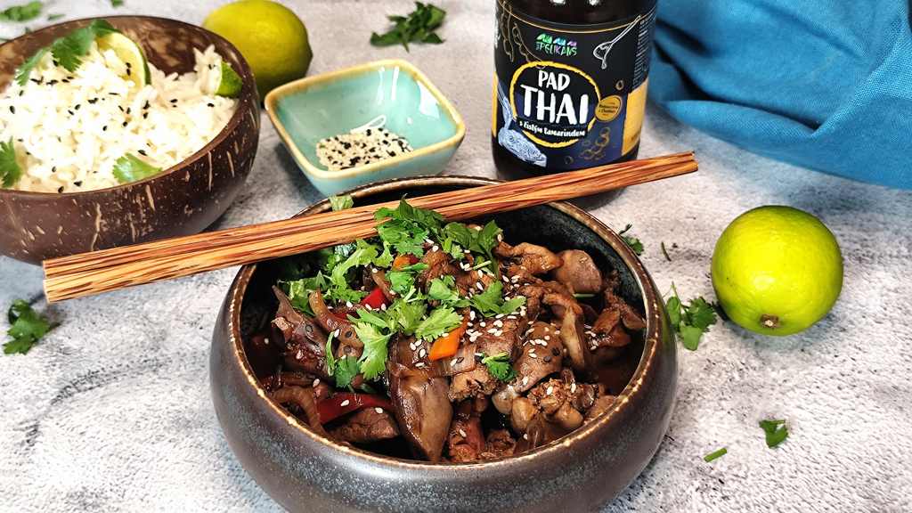 Kuřecí játra Pad Thai