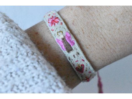 Vyšívaný náramek s andílkem strážným