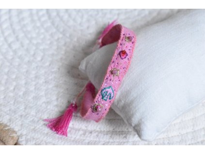 Vyšívaný náramek s ptáčkem a růžovým turmalínem