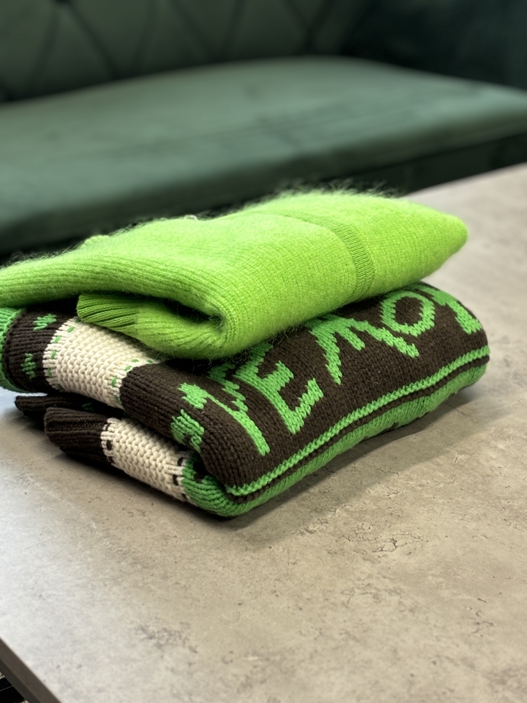 STAROSTLIVOSŤ O OBLEČENIE Z VLNY.