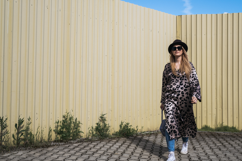 NOSÍTE LETNÉ ŠATY AJ POČAS JESENE?