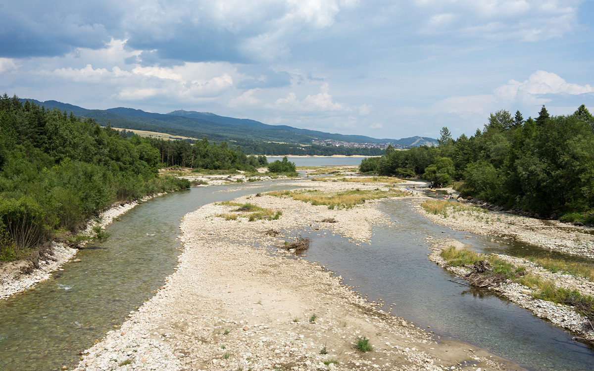 Kontrola vs. plynutí – proč nás potřeba kontroly vyčerpává