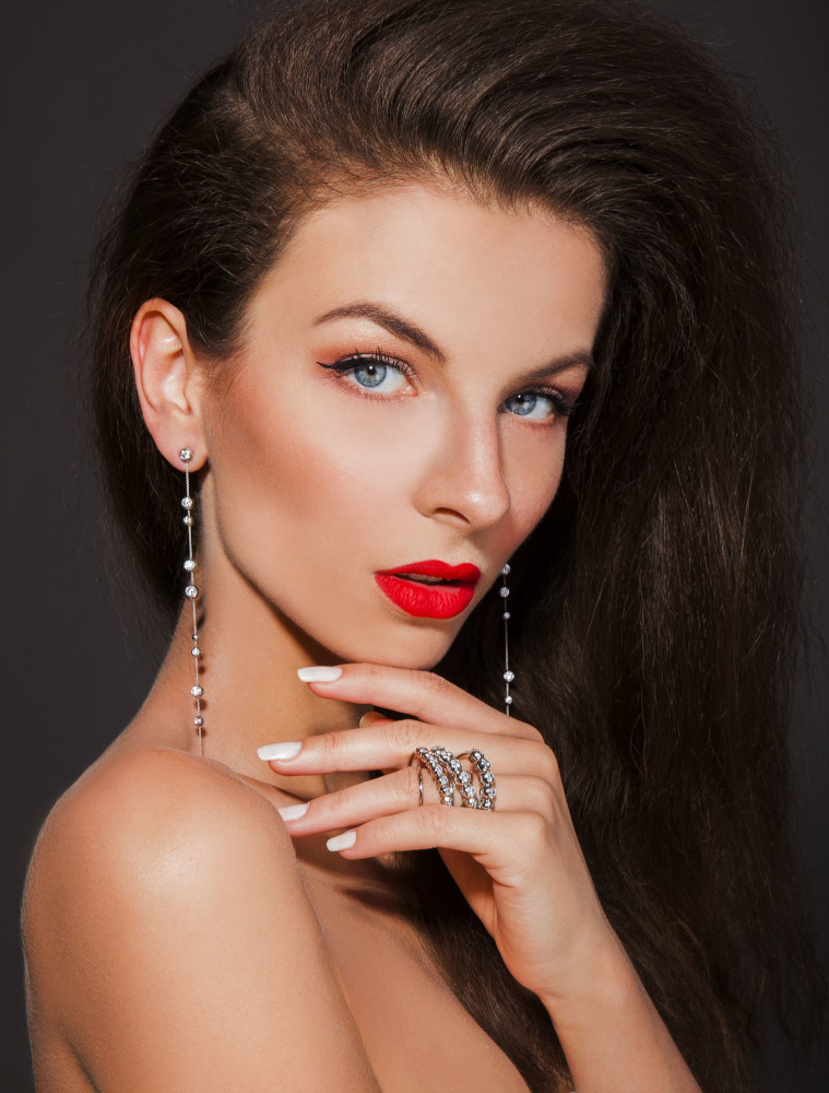 VLASTA: Moderní šperkovnice