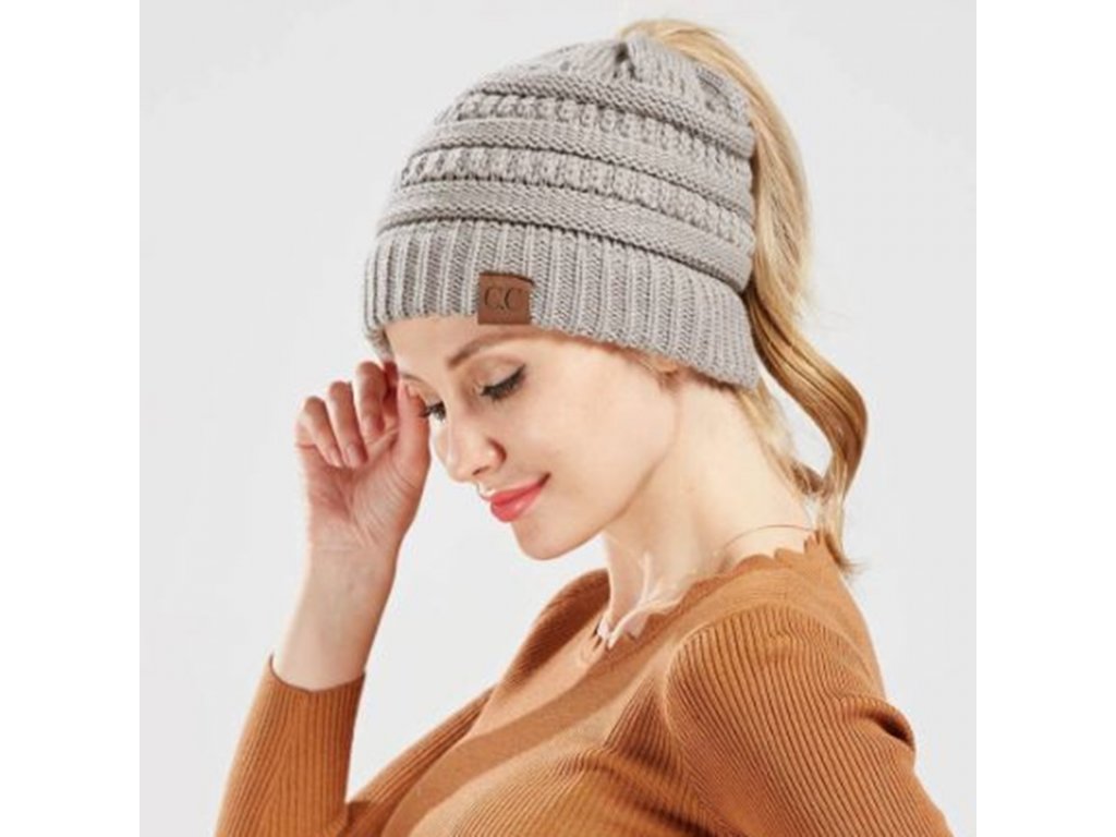 Oblečenie - čiapky - dámska pletená čiapka s dierou na cop vo viacerých  farbách - zimné čiapky - darček pre ženu - výpredaj skladu - TIANO.SK
