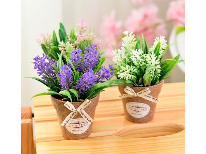 Dekorace- krásný květináček s kytkami bílé, fialové jako dekorace- VÝPRODEJ SKLADU (Barva Fialová)