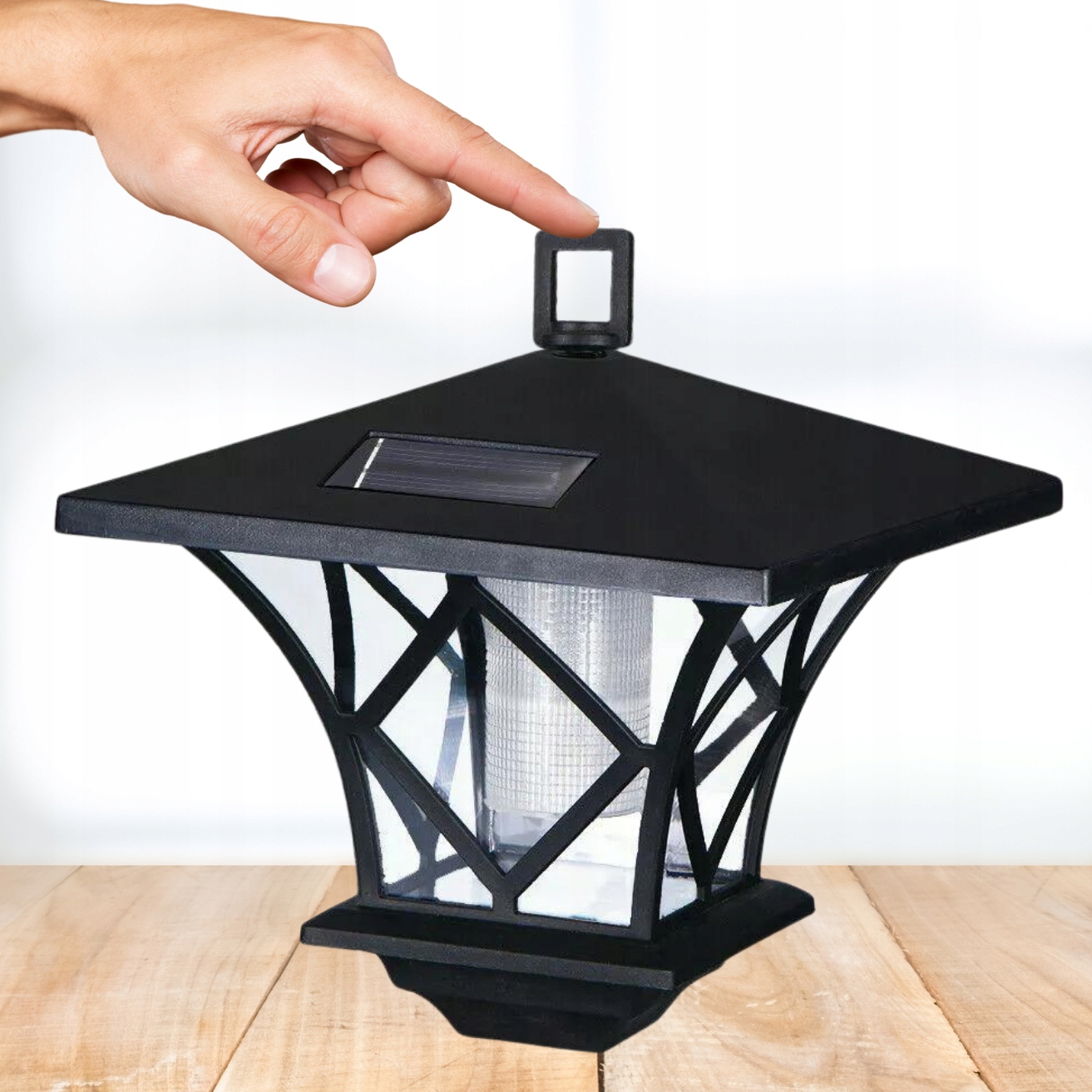 VELKÁ SOLÁRNÍ LAMPA 155 CM ZAHRADNÍ S DRŽÁKEM 2v1 PRO ZAHRADU POCHODEŇ Třída energetické účinnosti A