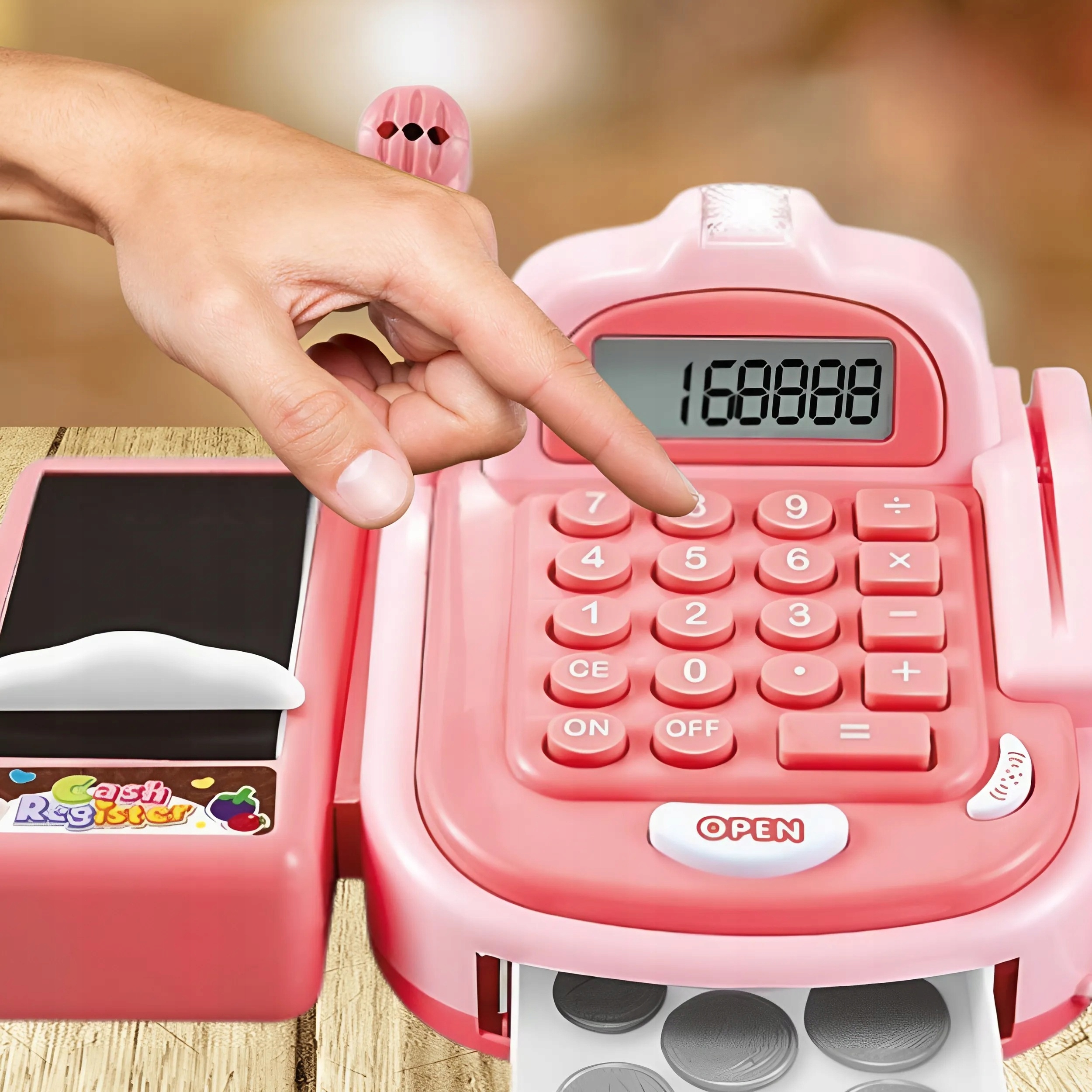 VELKÁ POKLADNA PRO DĚTI, KALKULAČKA, ZVUK, PŘÍSLUŠENSTVÍ, RŮŽOVÁ BARVA Informace o bezpečnosti a shodě výrobku Nevhodné pro děti mladší než je uvedený věk. Používat pod dohledem dospělé osoby. Nevhodné pro děti do 36 měsíců Obsahuje hračku. Doporučujeme dohled dospělé osoby