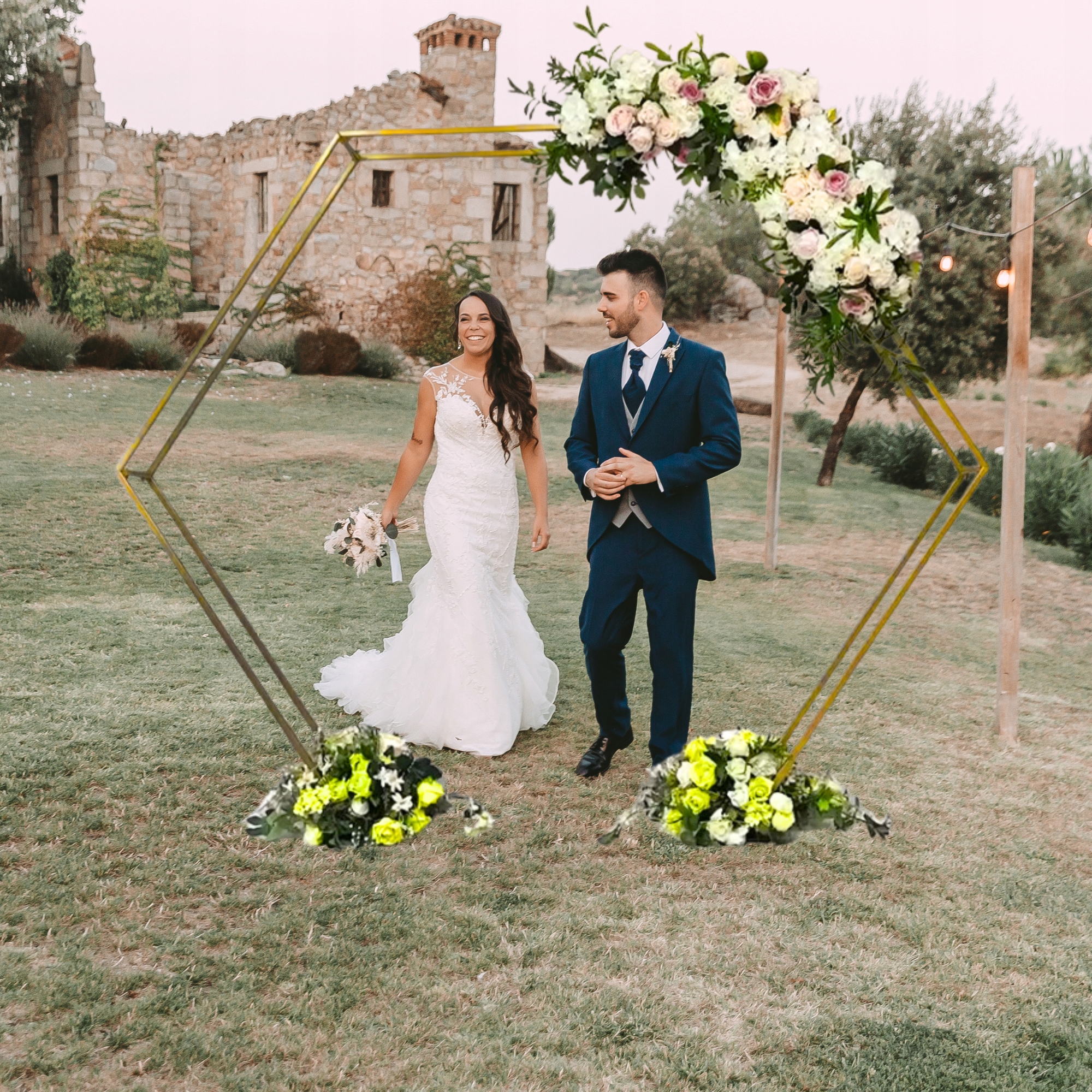 STOJAN NA BALÓNY STOJAN NA NAROZENINY DEKORACE SVATEBNÍ HOSTINA PRO SEZENÍ VELKÉ POZADÍ 2,6 M Barva zlatá