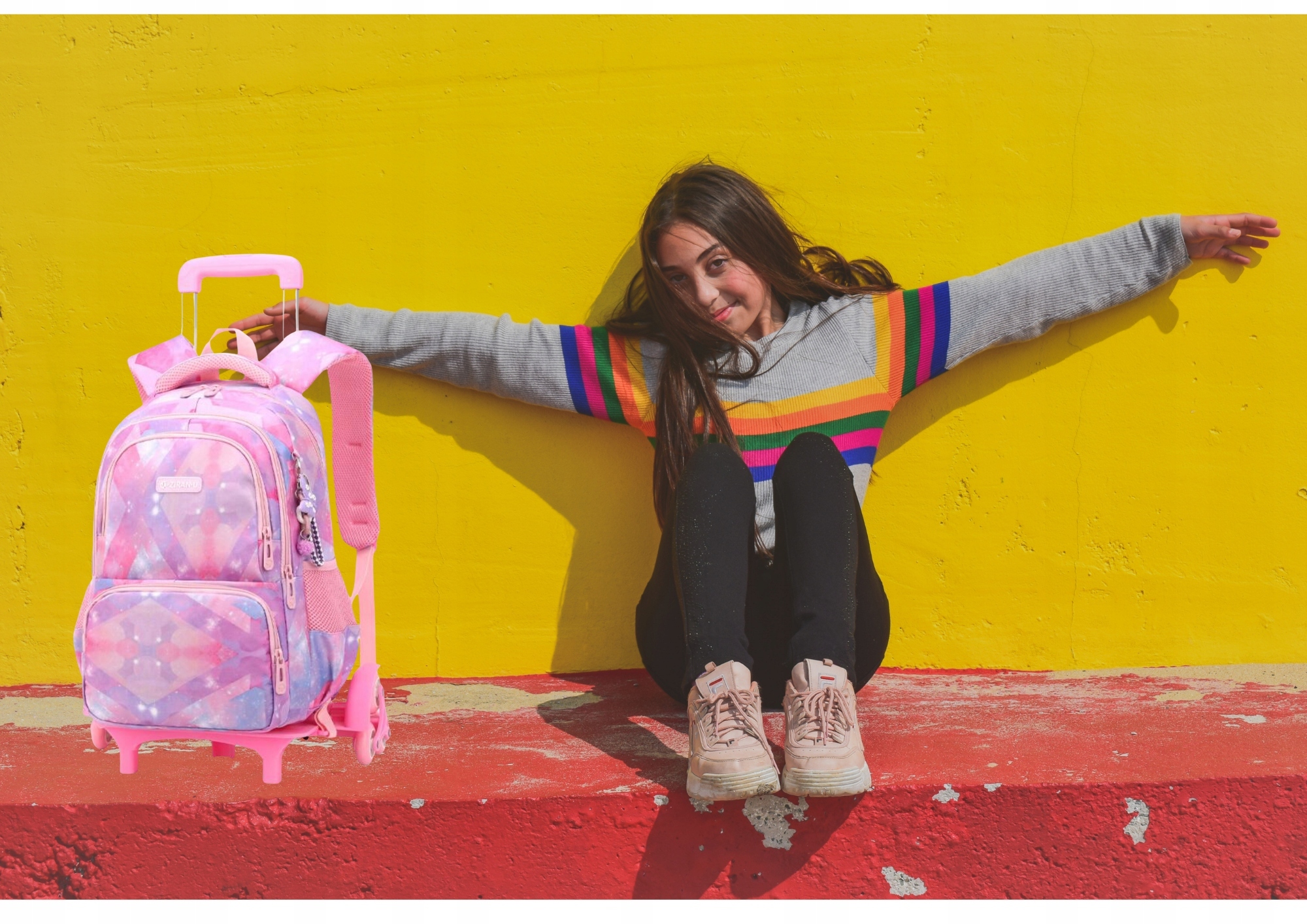 ŠKOLNÍ BATOH BATOH NA KOLEČKÁCH RÁM PRO DÍVKU, PROSTORNÝ, velikost 1-3 Kód výrobce DG-PL-ROZ-K1