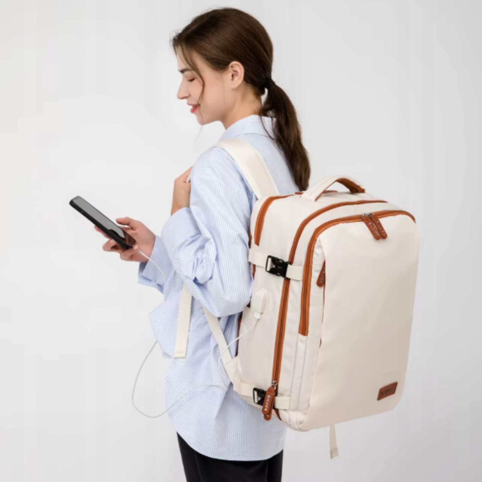 Batoh Příruční zavazadlo pro letadlo 45x30x20 LOT Lufthansa EasyJet USB na botu Značka žádná značka