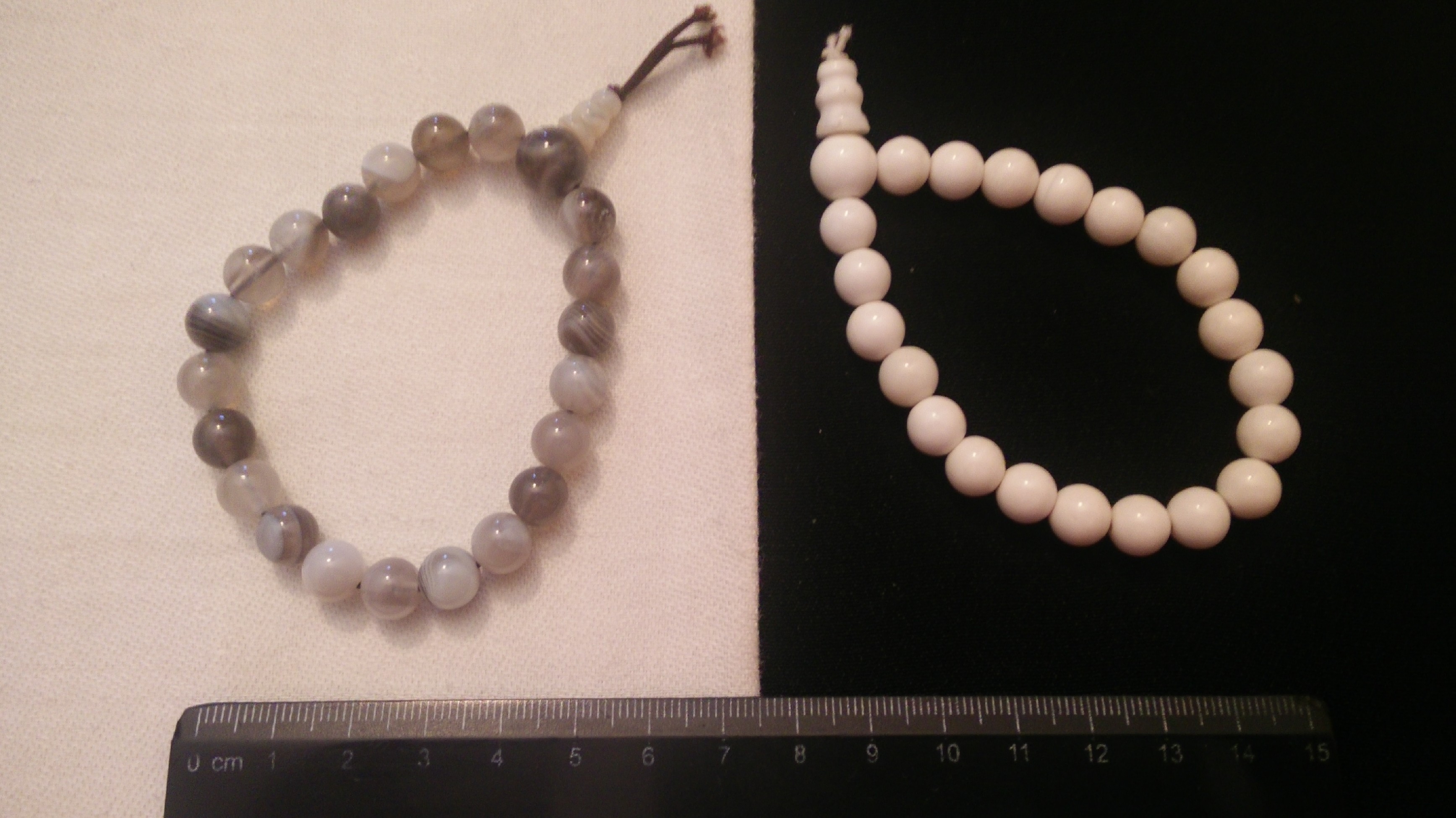 Náramek - různé druhy kamenů a tvarů náramek Budhův různé kameny: prům. cca 5 mm