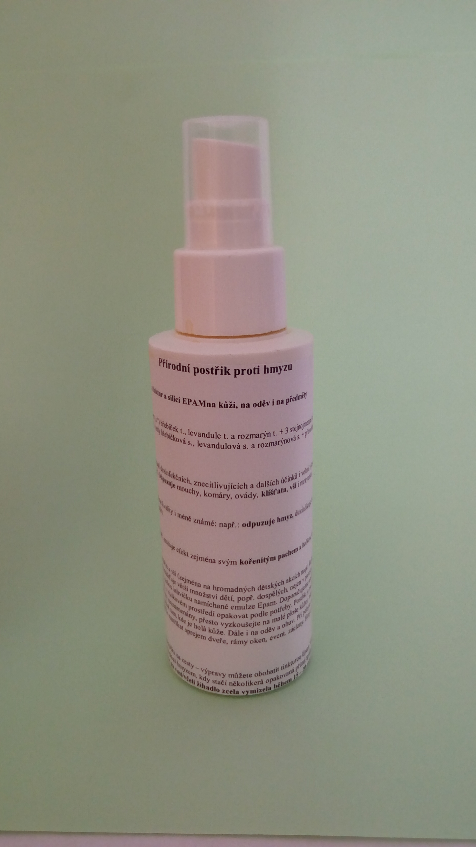 Postřik proti hmyzu 100% přírodní Bez konzervantů a dalších chemických přísad. objem: 100 ml