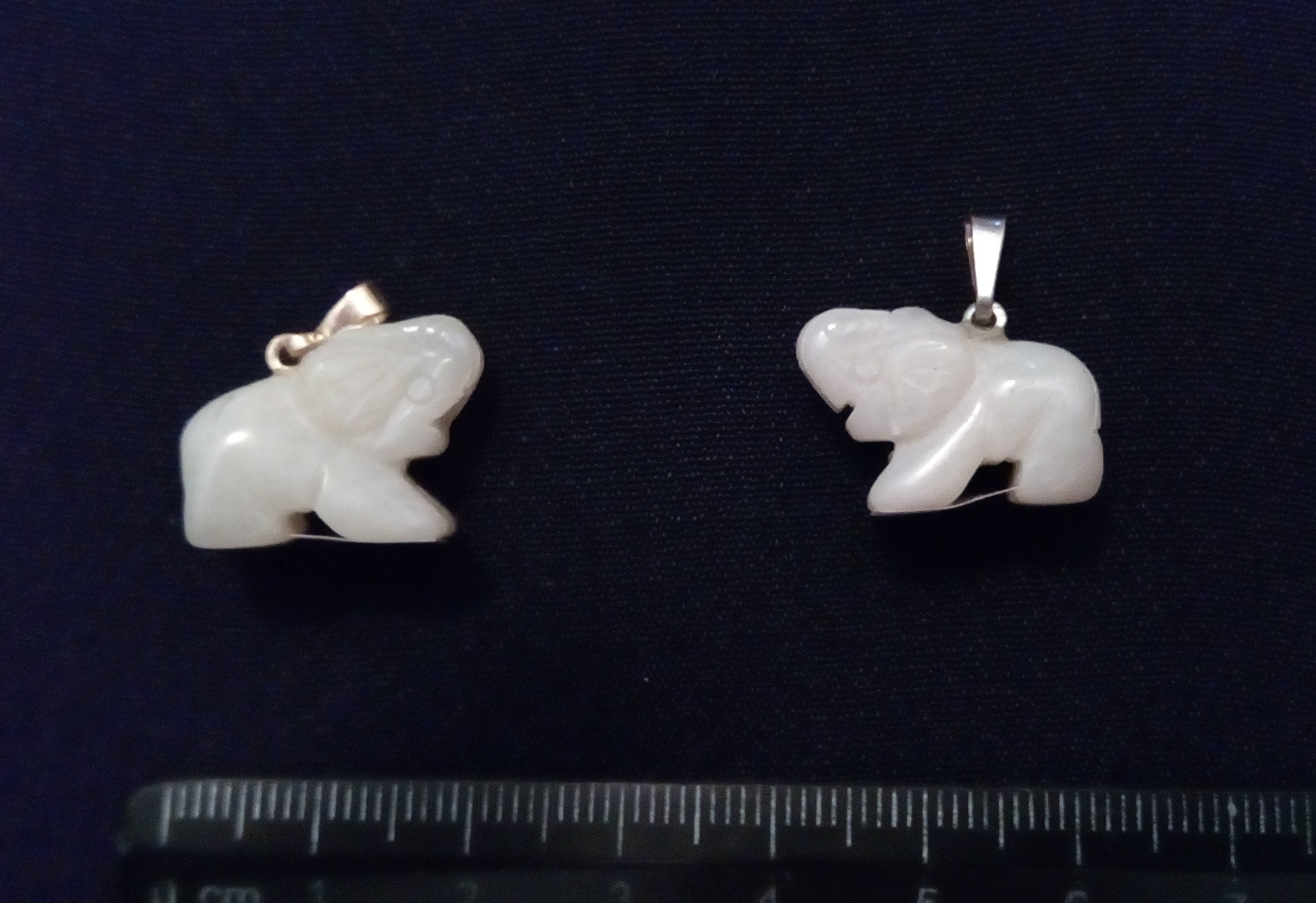 Přívěsky přívěsky: zvířátka různé kameny