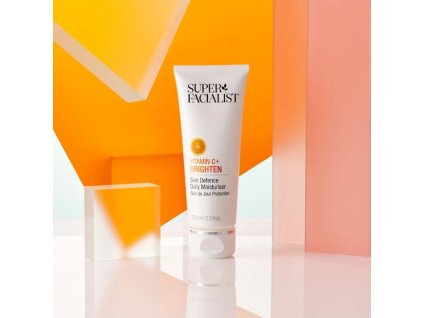 Super Facialist – Vitamin C+ Brighten Rozjasňující denní krém s vitamínem C, 75 ml