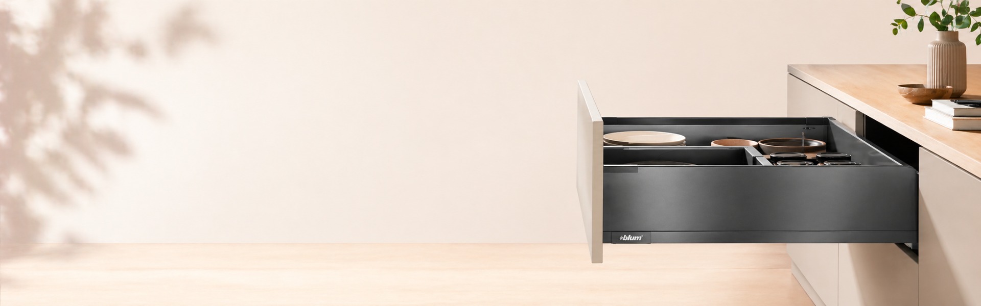 VYSUVY BLACKTEXT