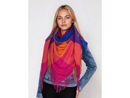 velka vlnena sala XXL satek kostkovany karo kostky ruzova fialova modra velky teply ctvercovy satek s trasnemi tina moda 02215 (2)