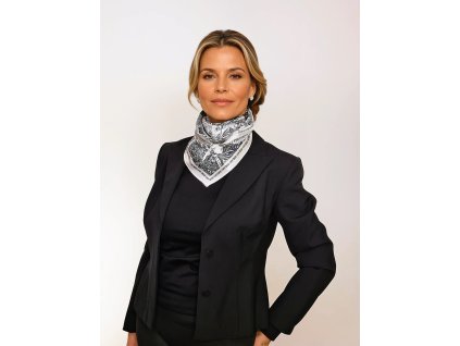 jemne hedvabi satek zemite tlumene barvy seda hneda cerna kocka tygr jednorozec dzungle