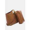 svetle hneda velbloudi kabelka v teple barve zlata moderni propletena kabelka do ruky pres rameno protorna Tom&Eva tina moda (5)