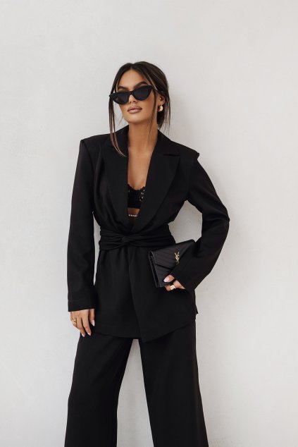 Elegantny nohavicovy kostym emma cierny 01