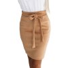 569-1 Semišová sukňa s viazaním - karamelová