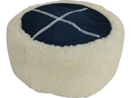 Čepice zimní Papakha z bílé kožešiny s modrým vrškem (Velikost 56)