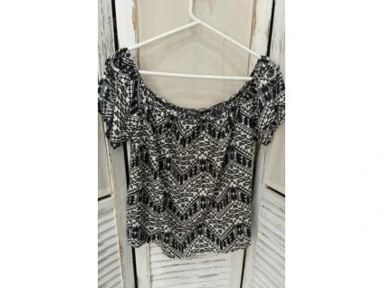 Halenka velikost 44 Nová