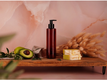 hneda lahvicka s davkovacem amaris 250ml