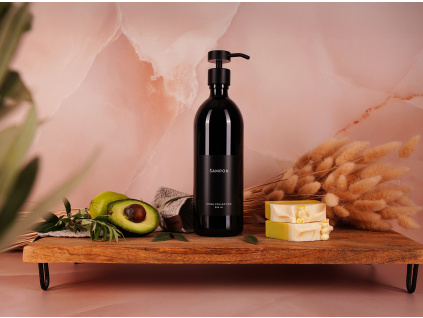 cerna sklenena lahvicka kovovy davkovac 500ml