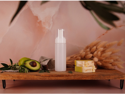 bily pruhledny penovac 150ml