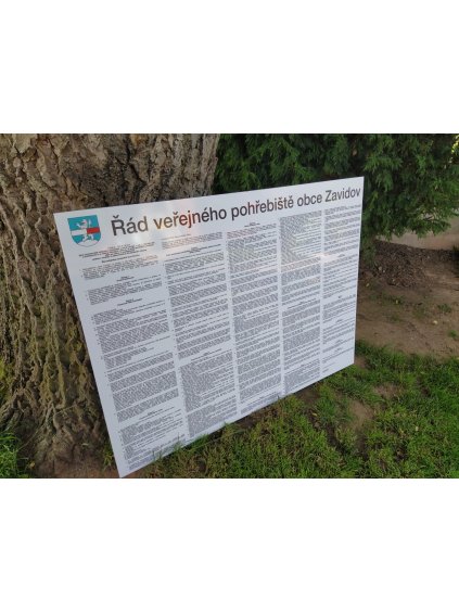 Informační desky a cedule