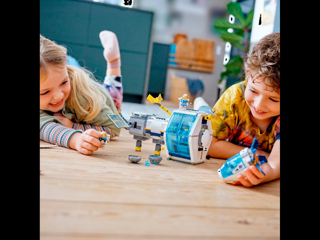 LEGO Lunární vesmírná stanice 60349 Obrázek