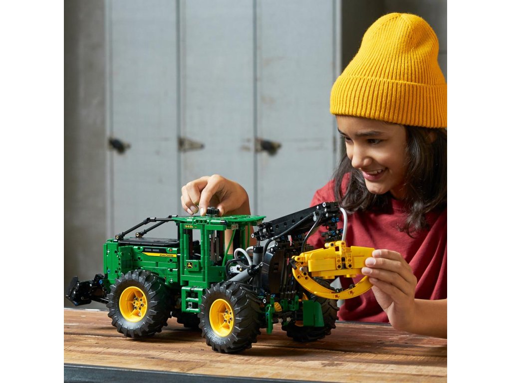 LEGO Lesni traktor John Deere 948L II 42157 TLAMA games