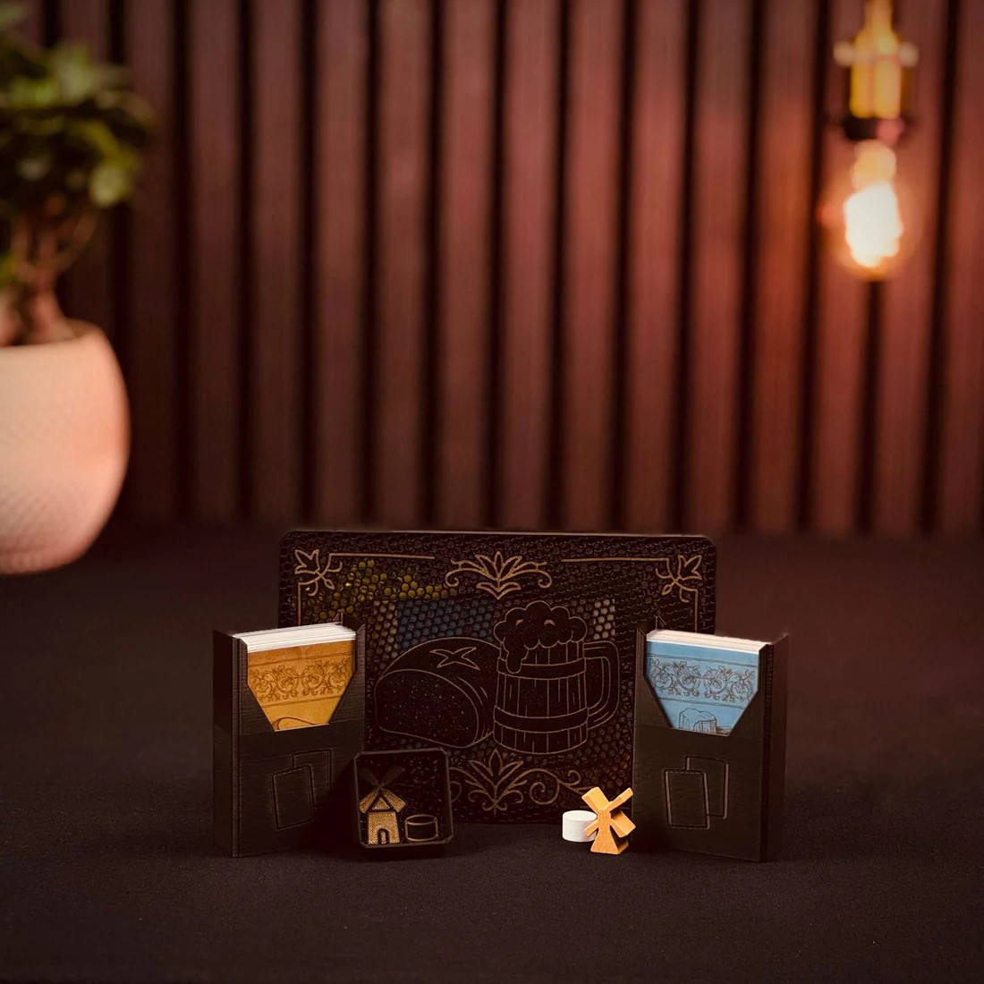 Woodneq Pivo a chl&eacute;b - INSERT do hry Varianta: Čern&aacute; NEN&Iacute; HRA! Insert: Beer & Bread