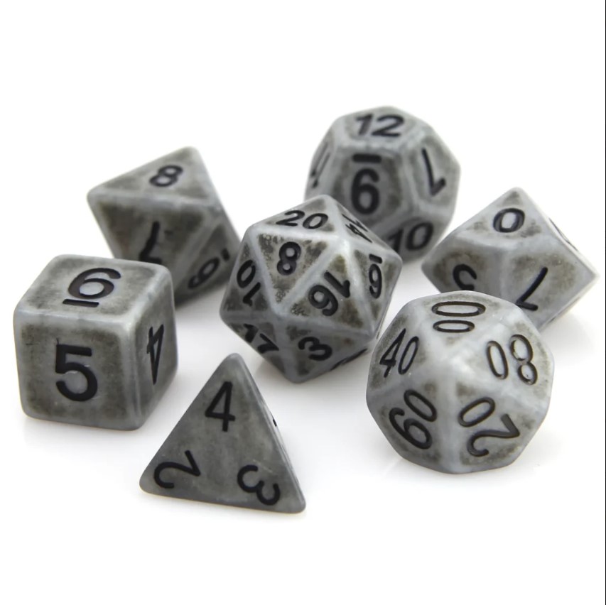 TLAMA games Sada 7 "kamenných" kostek pro RPG Barva: Šedá