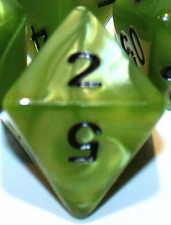 TLAMA games Hrací kostka osmistěnná perleťová Varianta: Zelenočerná d8