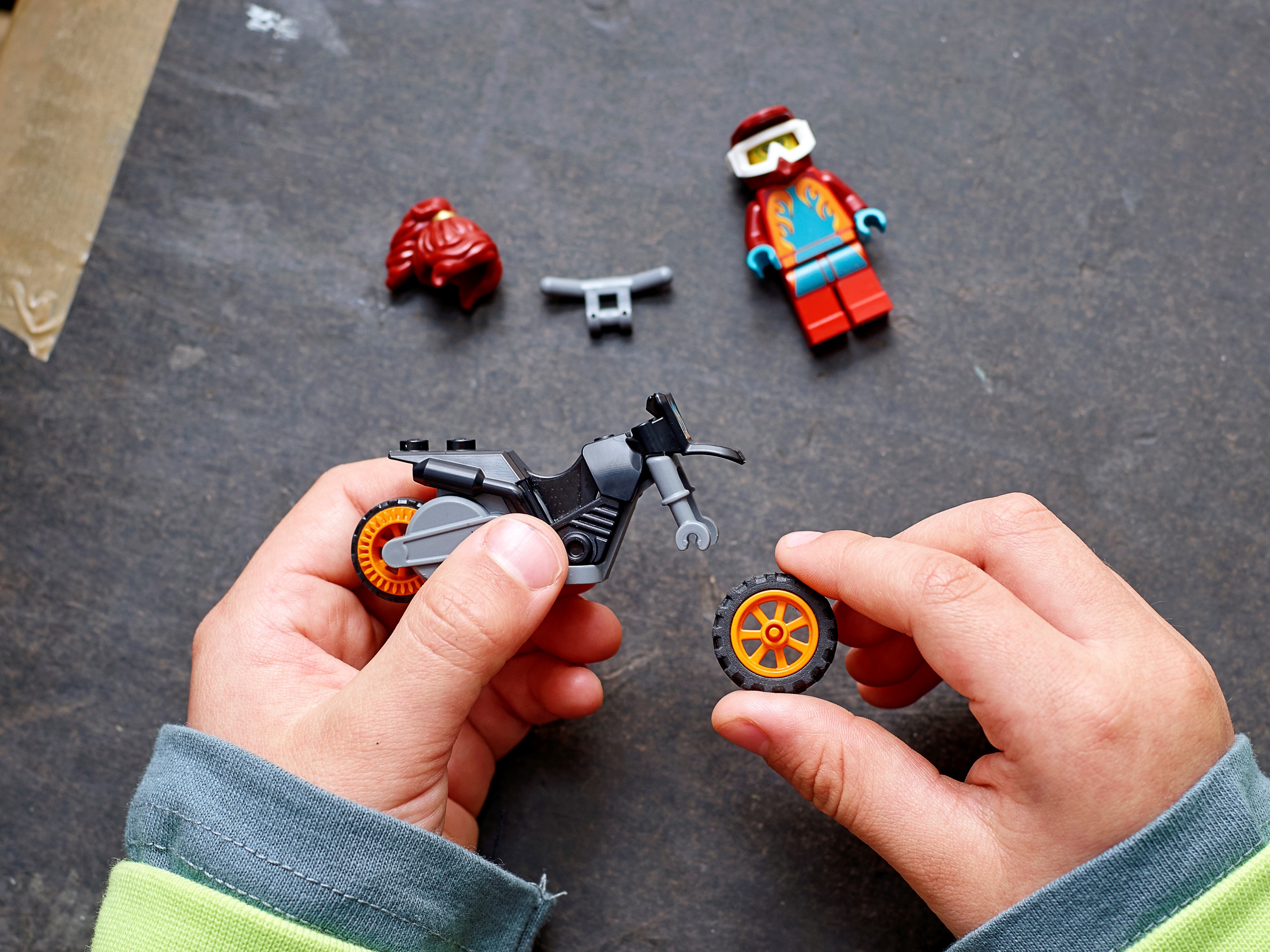 LEGO Ohnivá kaskadérská motorka 60311 Obrázek