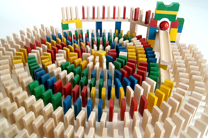 Small Foot Dřevěné domino barevné 430 ks Obrázek