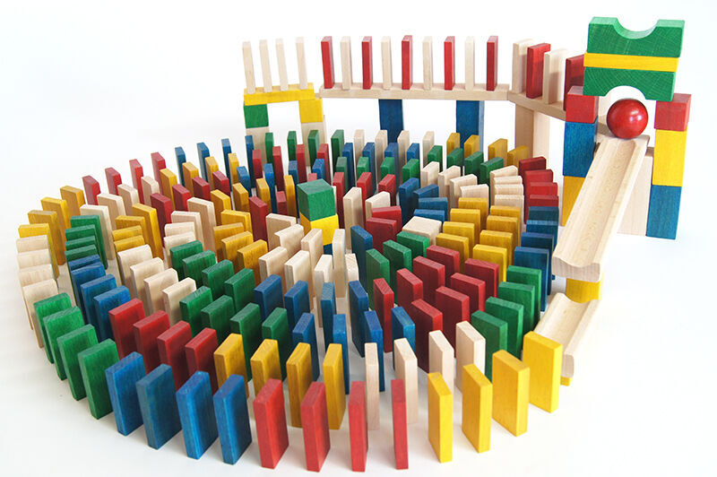 Small Foot Dřevěné domino barevné 430 ks